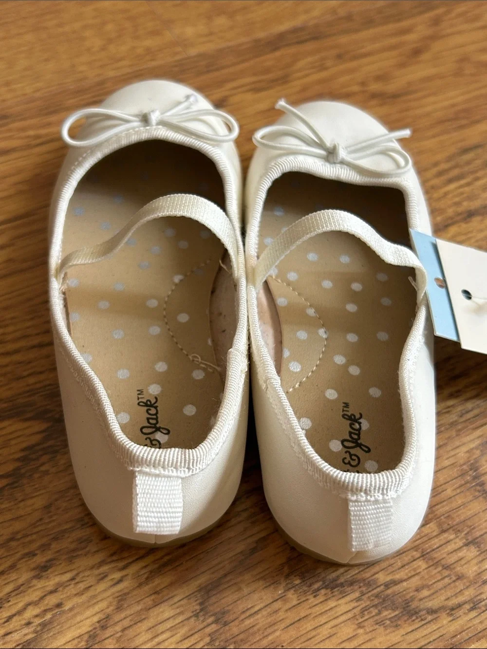 NWOT Cat & Jack Nora Flats
